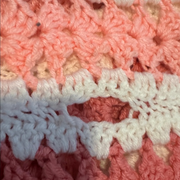 Crochet Knit Blanket Large 78”x 70” Throw Coach Baby’s Room Handmade New 👀 💖 - Picture 8 of 8